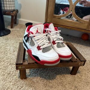 Jordan 4 Retro Fire Red (GS) (6Y)